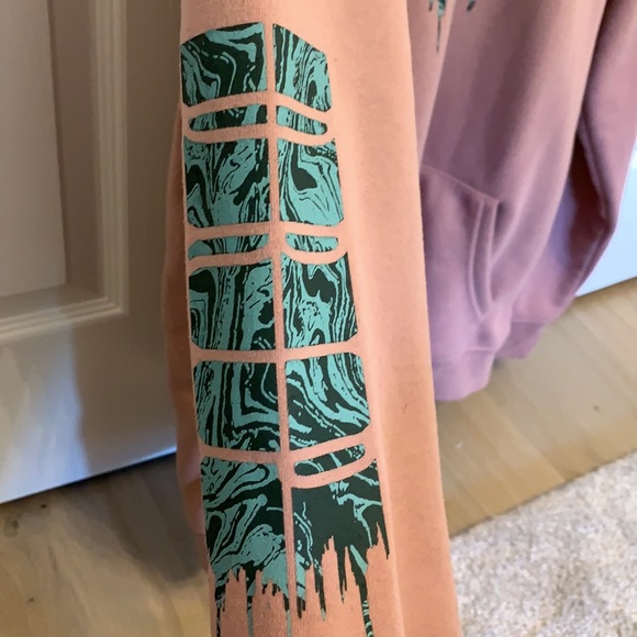 DUSTY ROSE DRIP HOODIE - Picture 5 of 6